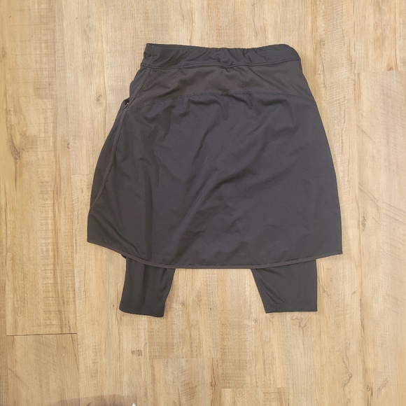 Athletic Skirt / Skort LARGE - Picture 1 of 3